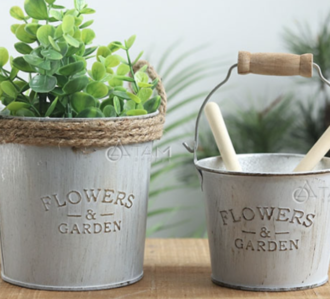 Tin bucket for flowers